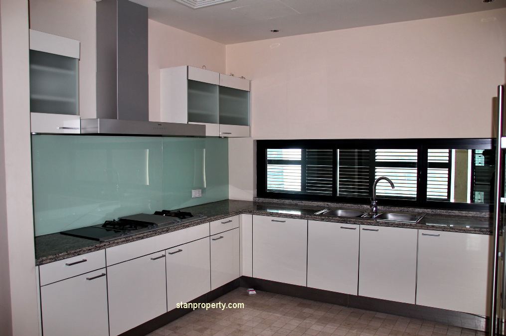 Binjai On The Park Penthouse For Sale